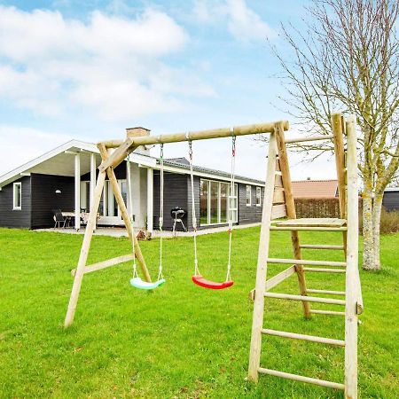 8 Person Holiday Home In Ebeltoft Eksteriør bilde