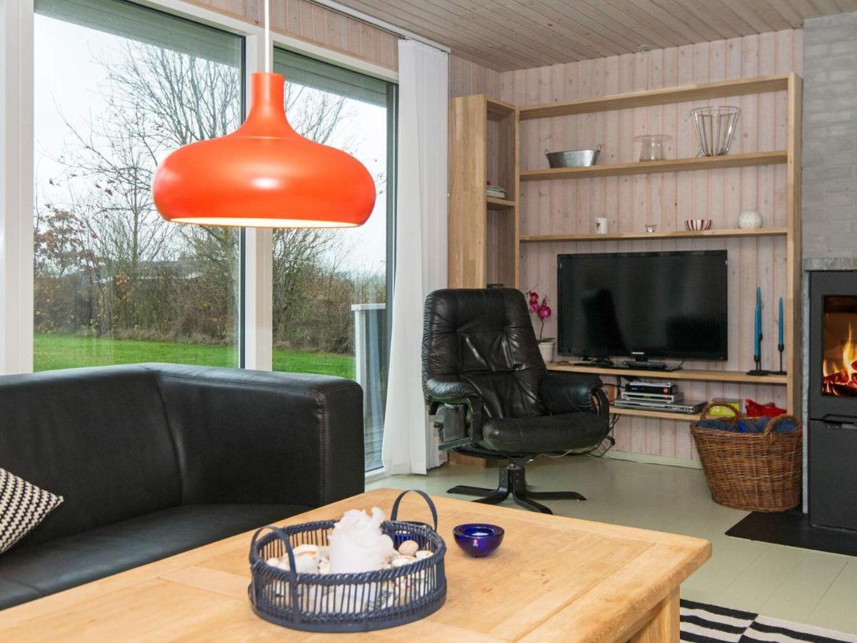 8 Person Holiday Home In Ebeltoft Eksteriør bilde