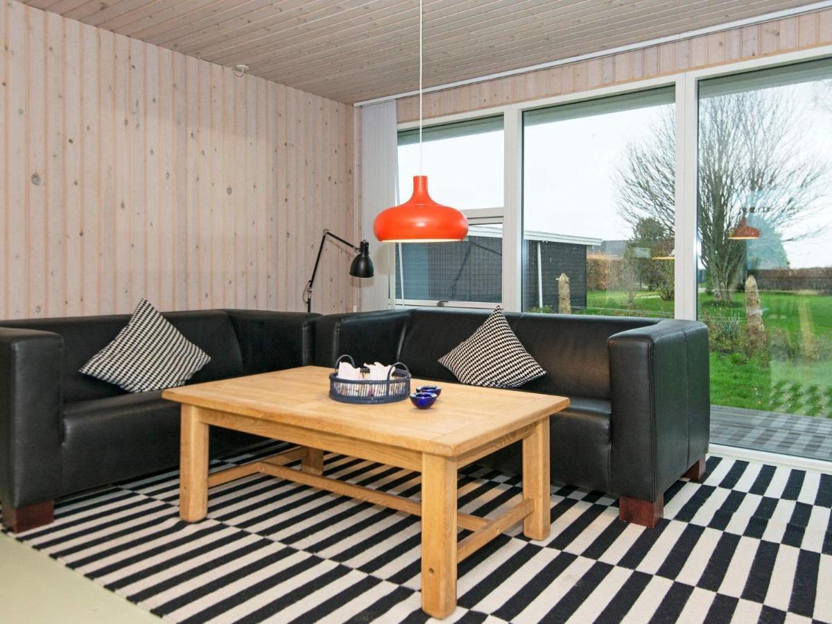 8 Person Holiday Home In Ebeltoft Eksteriør bilde